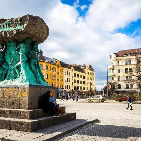 Two-bedroom In City Center Of Close To Copenhagen ホームステイ マルメ